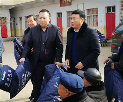 民建“組團”慰問，企業(yè)送溫暖到家